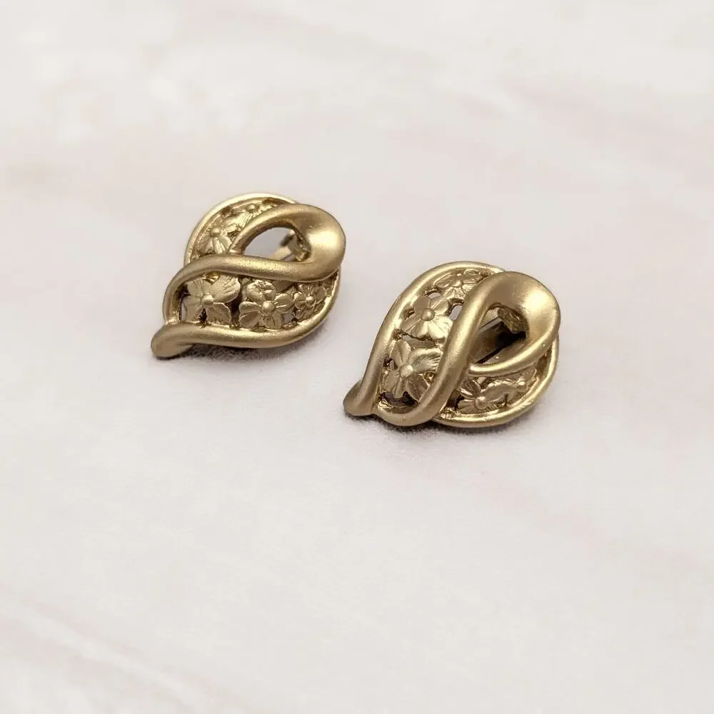 Vintage Clip On Earrings Stylish Matte Gold Tone Ornate Floral Design